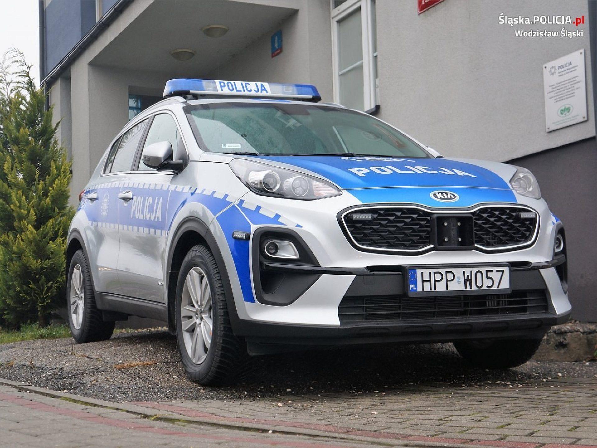 Nowe samochody śląskiej policji, kupione w 2021 r.