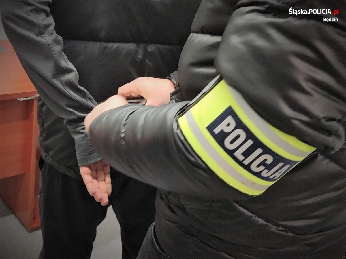 Będzińscy policjanci zatrzymali dwóch sprawców rozboju