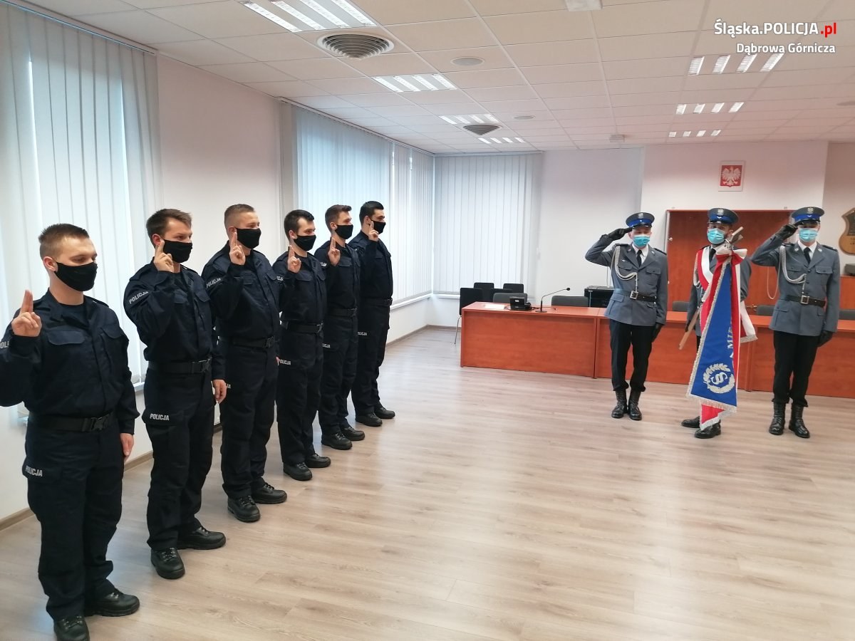 Ślubowanie nowych policjantów