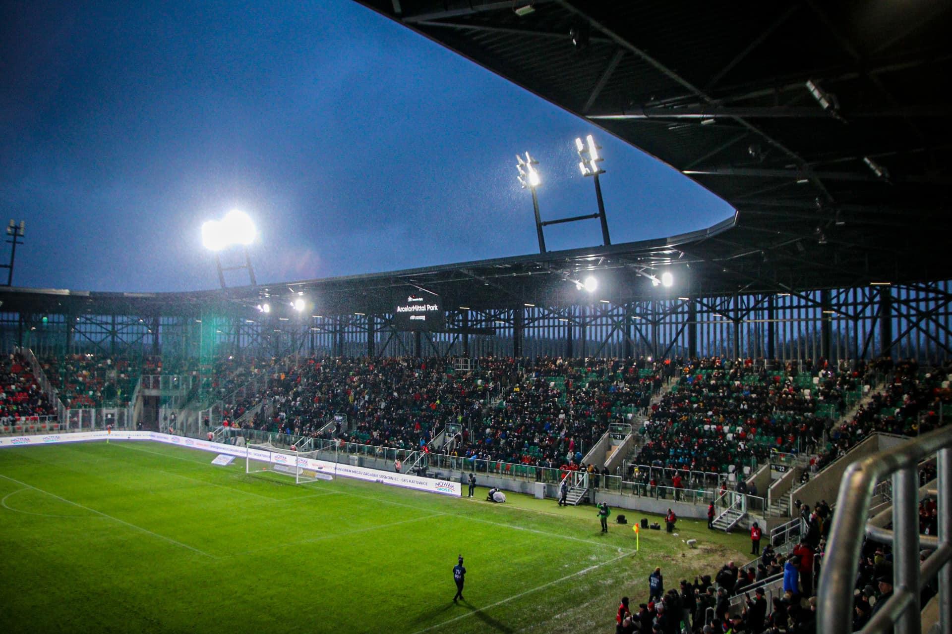 Komplet widzów na otwarciu nowego stadionu w Sosnowcu