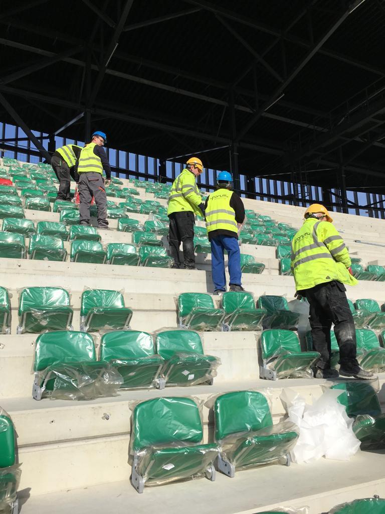 Krzesełka na nowym stadionie Zagłębiowskiego Parku Sportowego