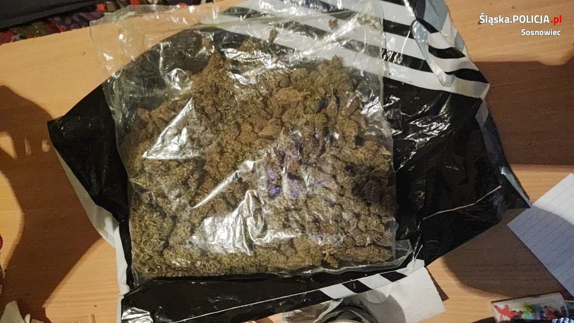 Miał ponad 8 kg narkotyków w swoim mieszkaniu Sosnowiec Miał ponad 8 kg narkotyków w swoim mieszkaniu Sosnowiec