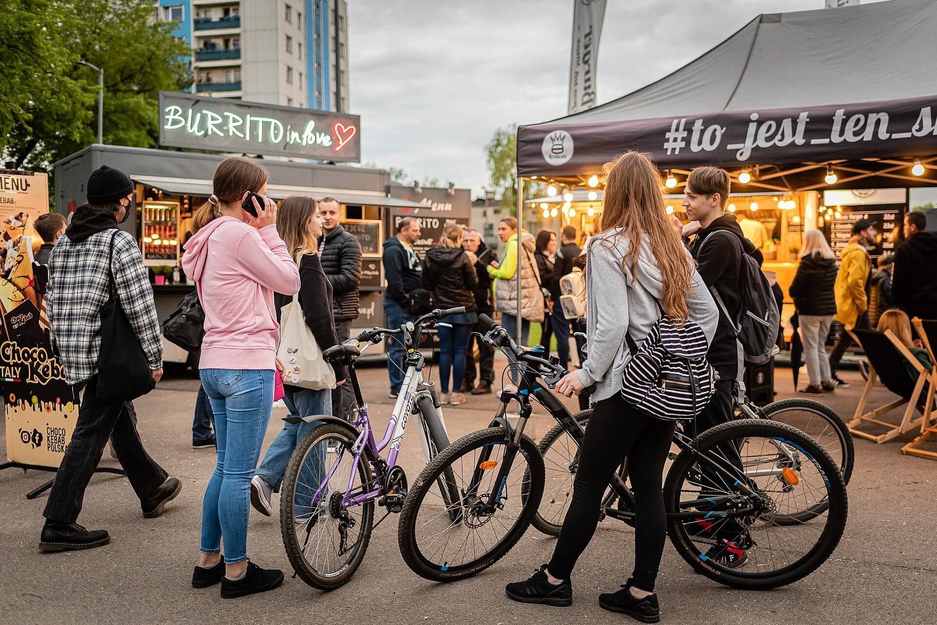 Food fest w Fabryce Pełnej Życia w Dąbrowie Górniczej Food fest w Fabryce Pełnej Życia w Dąbrowie Górniczej