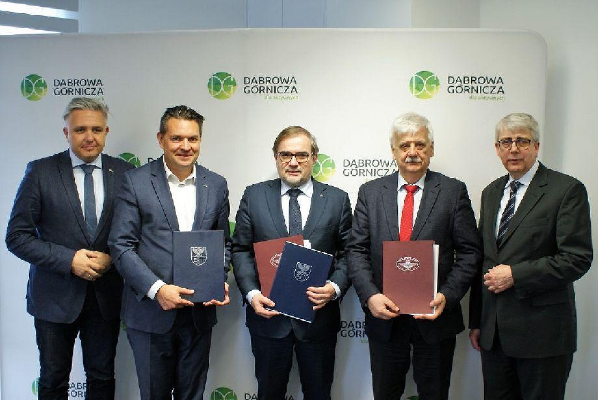 Dąbrowa Górnicza podpisała umowę na przebudowę torowiska Dąbrowa Górnicza podpisała umowę na przebudowę torowiska