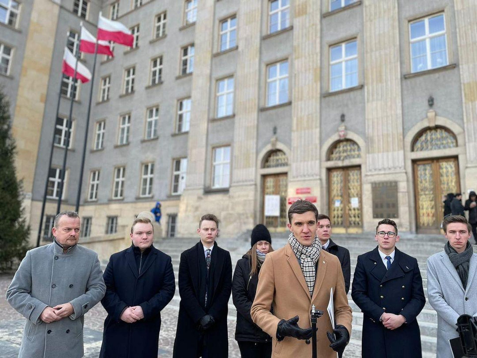 Konferencja przed Śląskim Urzędem Wojewódzkim w Katowicach Konferencja przed Śląskim Urzędem Wojewódzkim w Katowicach