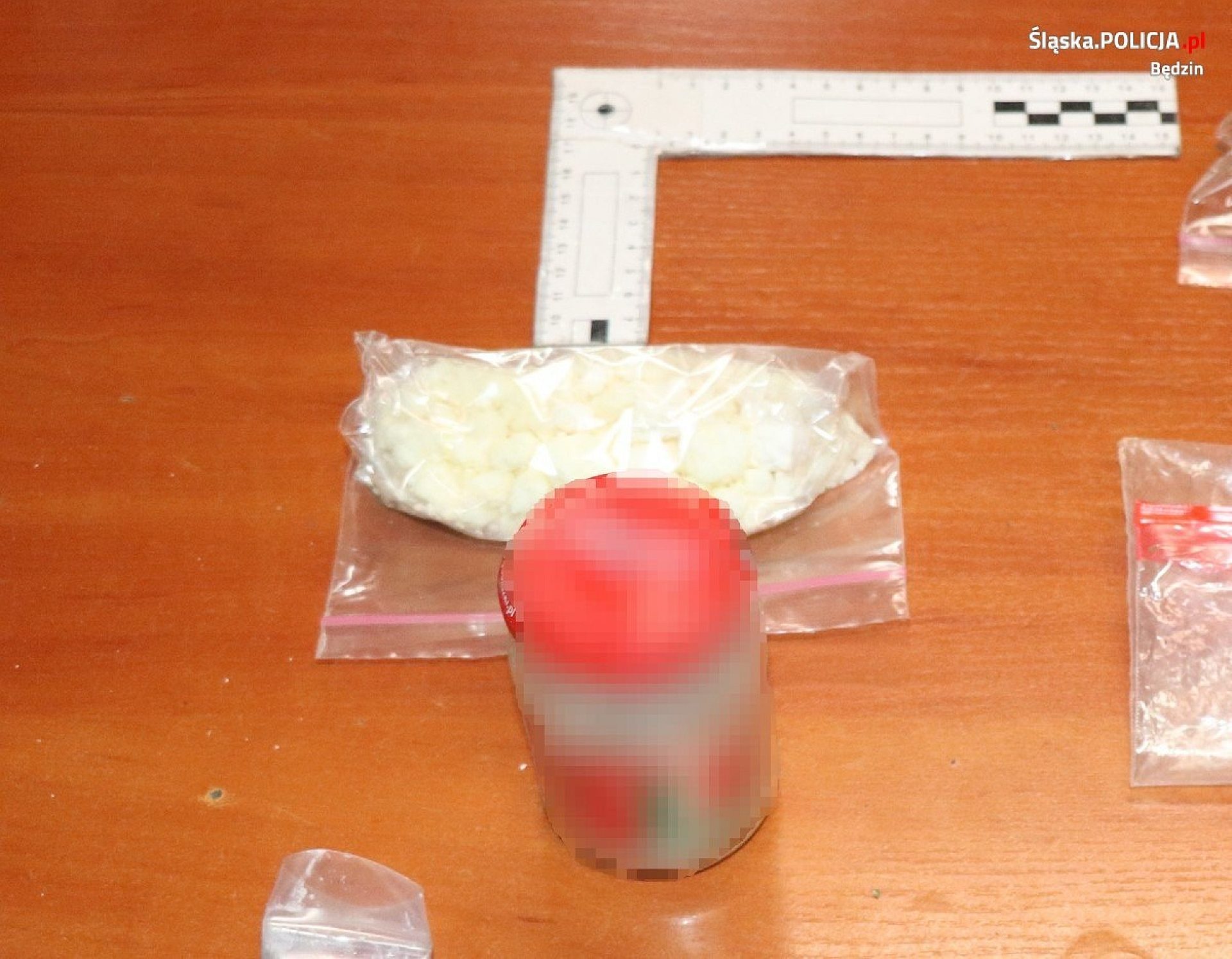 W mieszkaniu 43-latki znajdowały się narkotyki W mieszkaniu 43-latki znajdowały się narkotyki