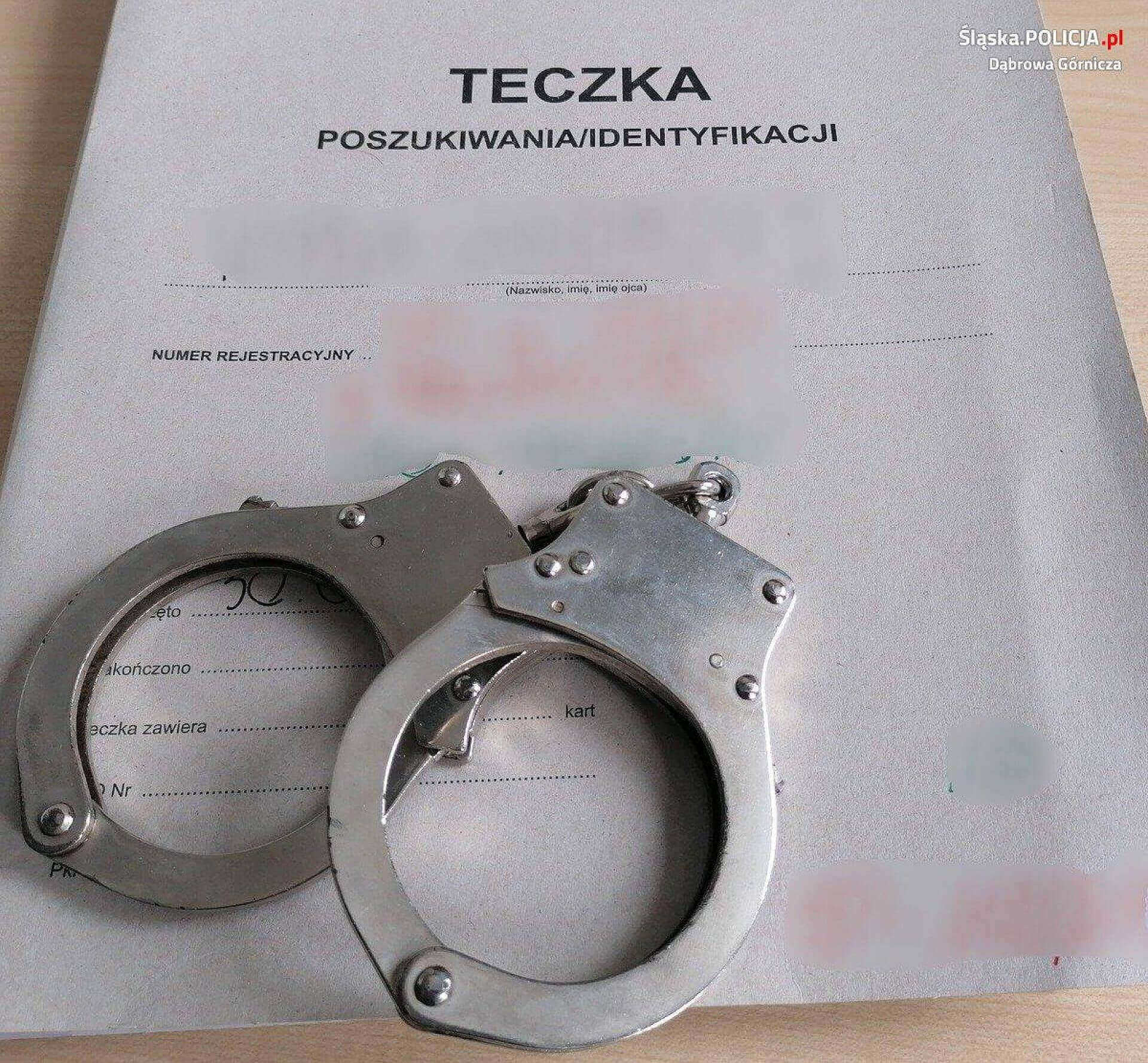 Policjanci z Dąbrowy Górniczej zatrzymali 30 latka który ukrywał się przed wymiarem sprawiedliwości Policjanci z Dąbrowy Górniczej zatrzymali 30 latka który ukrywał się przed wymiarem sprawiedliwości