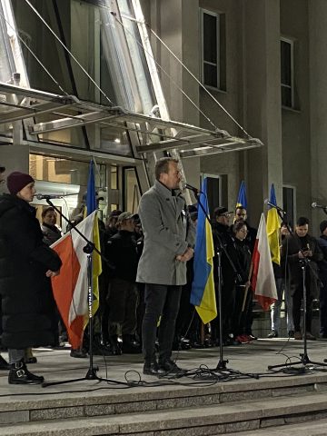 Przed UM był także prezydent miasta Arkadiusz Chęciński Przed UM był także prezydent miasta Arkadiusz Chęciński