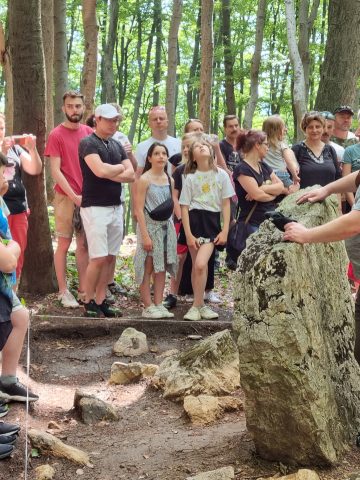 Wycieczka do megalitów na Bukowej Górze Wycieczka do megalitów na Bukowej Górze