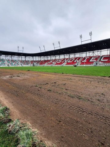 Na stadionie w Sosnowcu pojawi się nowa murawa Na stadionie w Sosnowcu pojawi się nowa murawa