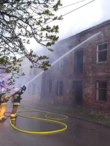 Pożar Dąbrowa ulicy Sikorskiego Pożar Dąbrowa ulicy Sikorskiego