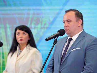 Sejmik tej kadencji, obecny zarząd, powinien wyznaczyć datę odejścia od spalania węgla w sektorze komunalnym - mówił Chełstowski Sejmik tej kadencji, obecny zarząd, powinien wyznaczyć datę odejścia od spalania węgla w sektorze komunalnym - mówił Chełstowski