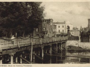 Sosnowiec most na Czarnej Przemszy Znaczna część jej brzegów cieszyła się złą sławą Sosnowiec most na Czarnej Przemszy Znaczna część jej brzegów cieszyła się złą sławą