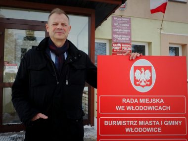 Tu wójt w jedną noc stał się burmistrzem. Najmłodsze miasto Wójt i burmistrz Włodowic 1