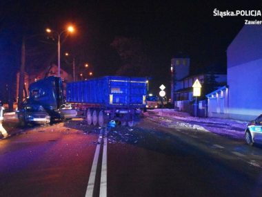 Wypadek na drodze krajowej numer 78 w Porębie Wypadek na drodze krajowej numer 78 w Porębie