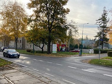 Zbieg ulic Hubala-Dobrzańskiego i Zapolskiej Zbieg ulic Hubala-Dobrzańskiego i Zapolskiej
