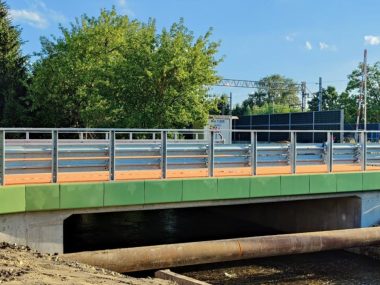 Mostek nad Rakówką otwarty Mostek nad Rakówką otwarty