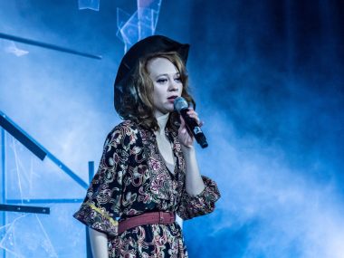 "Czas wypadł z ram" stand-up Teatru Zagłębia "Czas wypadł z ram" stand-up Teatru Zagłębia