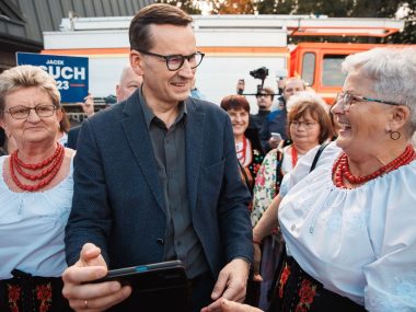 PiS na do widzenia wypłaci małym gminom grube miliony! Mateusz Morawiecki