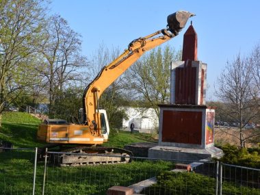 Pomniki w Dąbrowie Górniczej wyburzone Pomniki w Dąbrowie Górniczej wyburzone