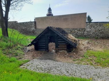 Półziemianka na Wzgórzu Zamkowym Będzin Półziemianka na Wzgórzu Zamkowym Będzin