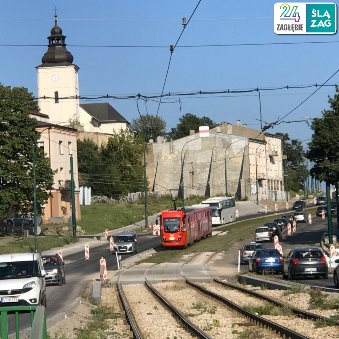 Będzin. Aleja Hugona Kołłątaja. Torowisko tramwajowe i tramwaj Düwag Ptm. 13 sierpnia 2025.