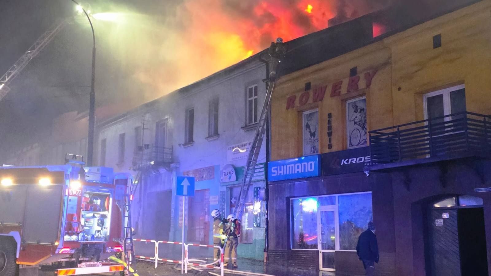 Będzin. Aleja Hugona Kołłątaja 14. Pożar. 7 grudnia 2025.