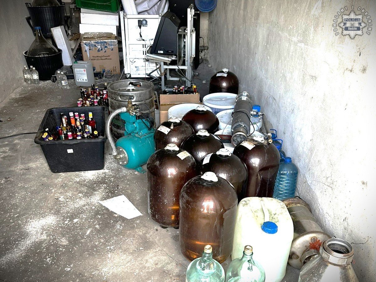 Będzin-Grodziec. Ujawnienie bimbrowni. Czerwiec 2025.