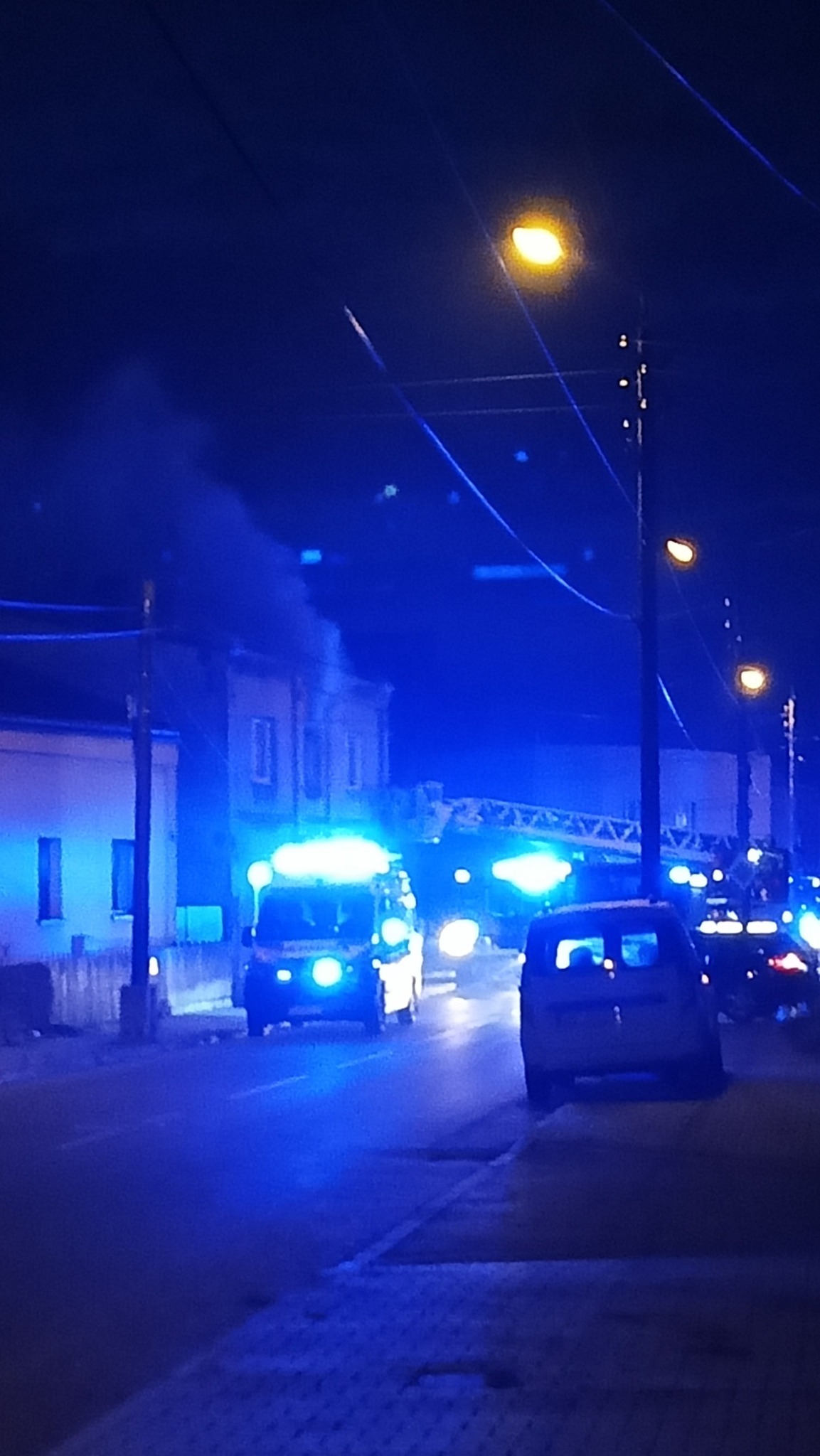 Będzin-Grodziec. Pożar przy ul. Stanisława Kempy 22. 18 grudnia 2025.