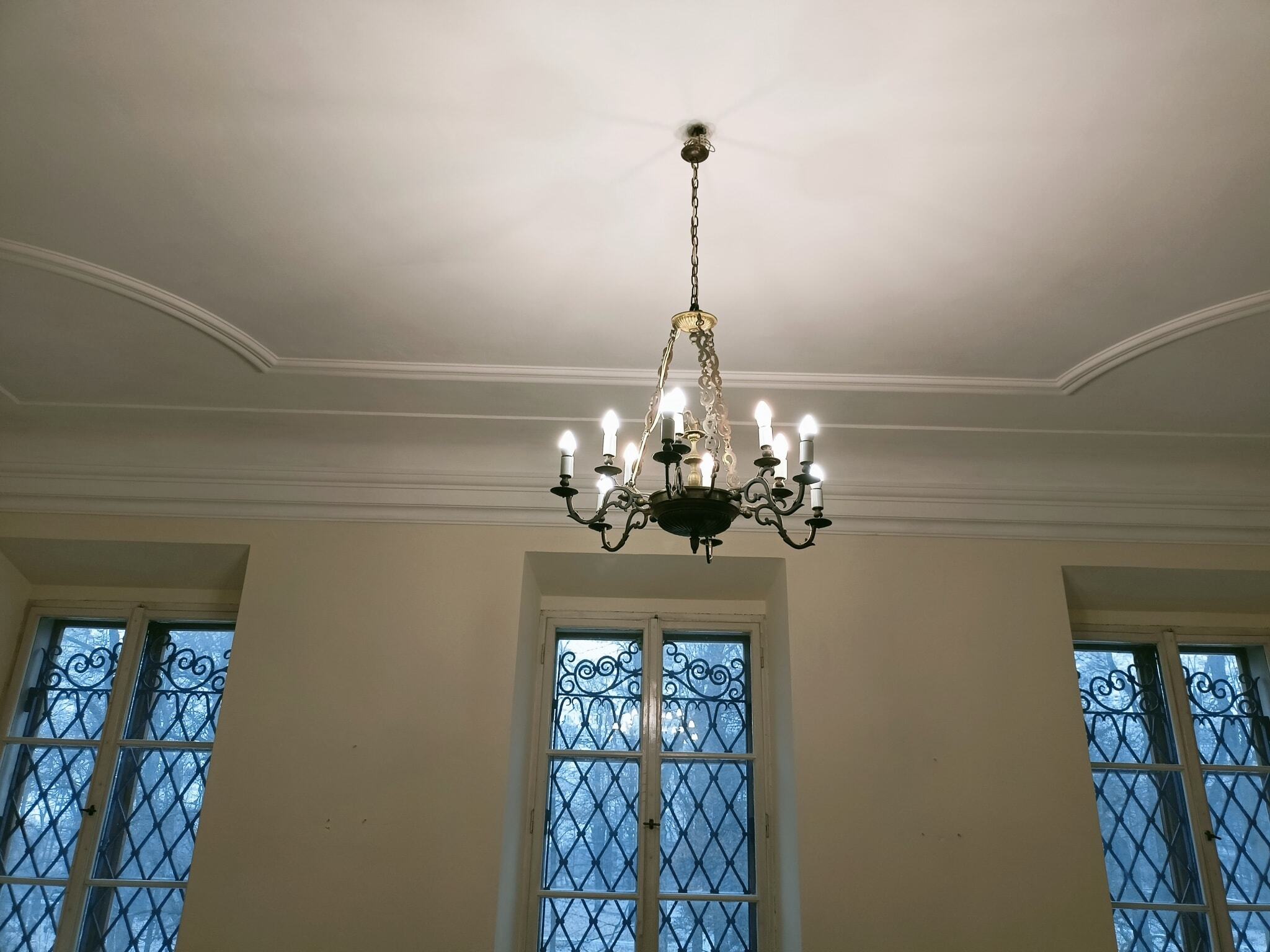 Będzin-Gzichów. Wnętrza Pałacu Mieroszewskich po remoncie i odświeżeniu. Grudzień 2025.