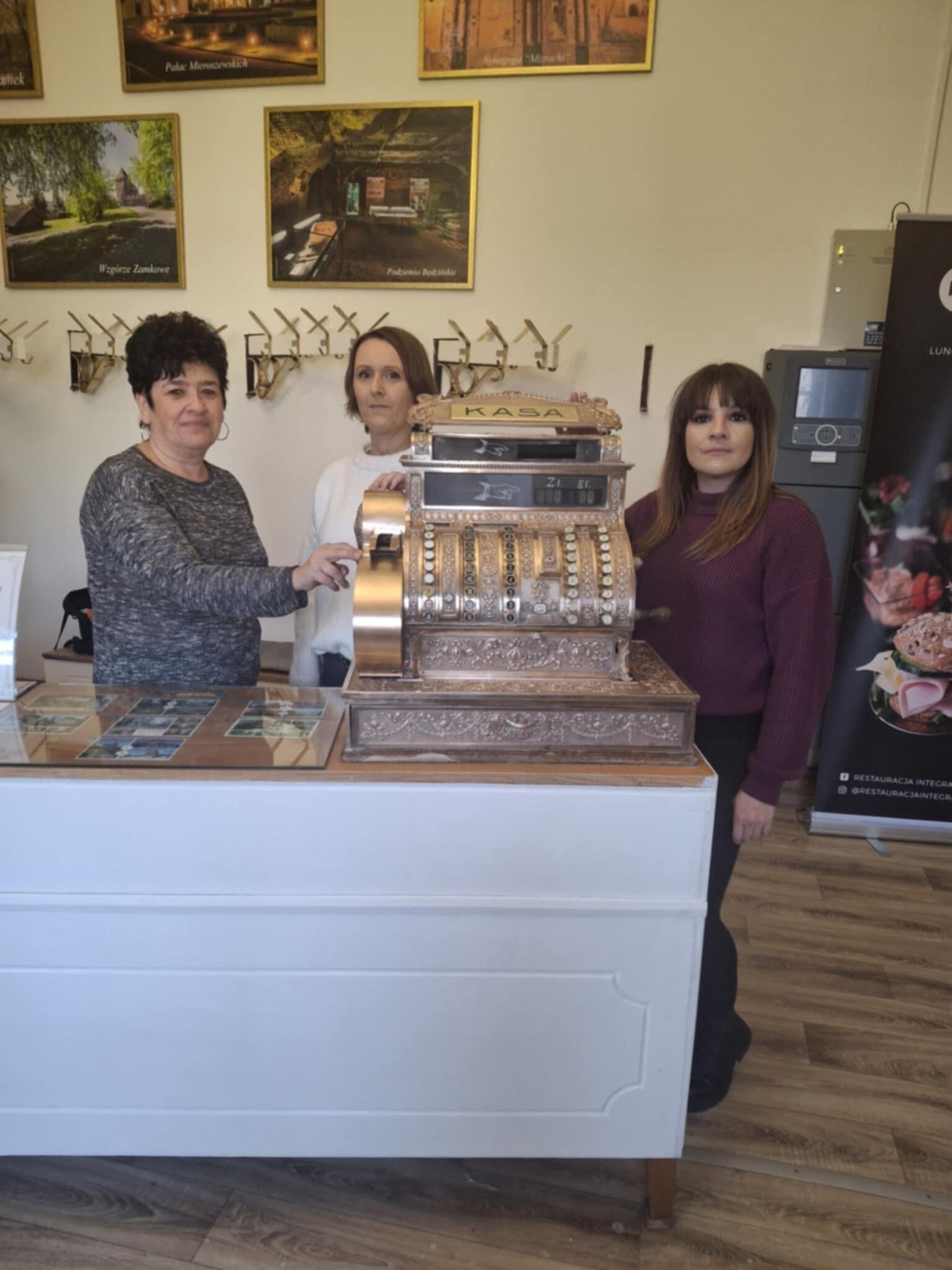 Będzin-Gzichów. Prace remontowe i konserwatorskie we wnętrzach. Grudzień 2025.