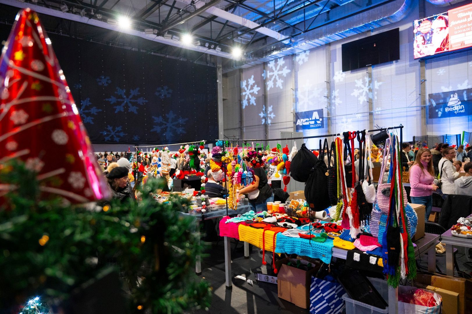 Mikołajkowy Jarmark Świąteczny w «Będzin Arenie». 3 grudnia 2023.