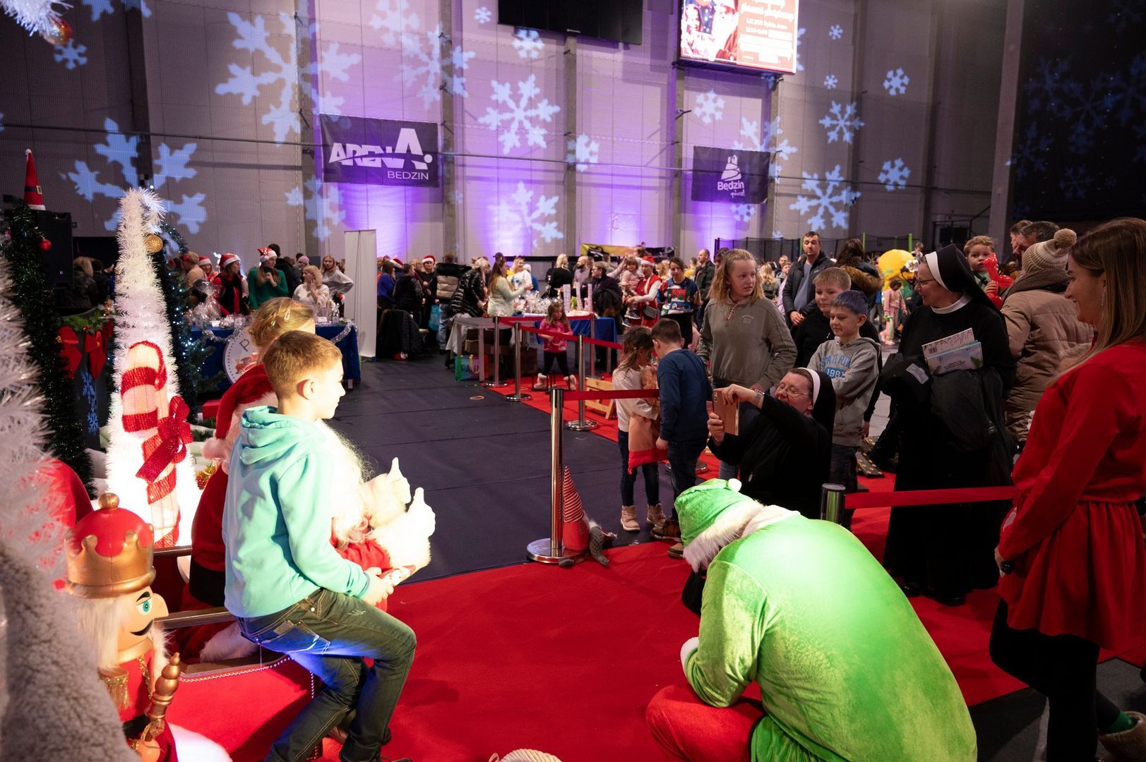 Mikołajkowy Jarmark Świąteczny w «Będzin Arenie». 3 grudnia 2023.