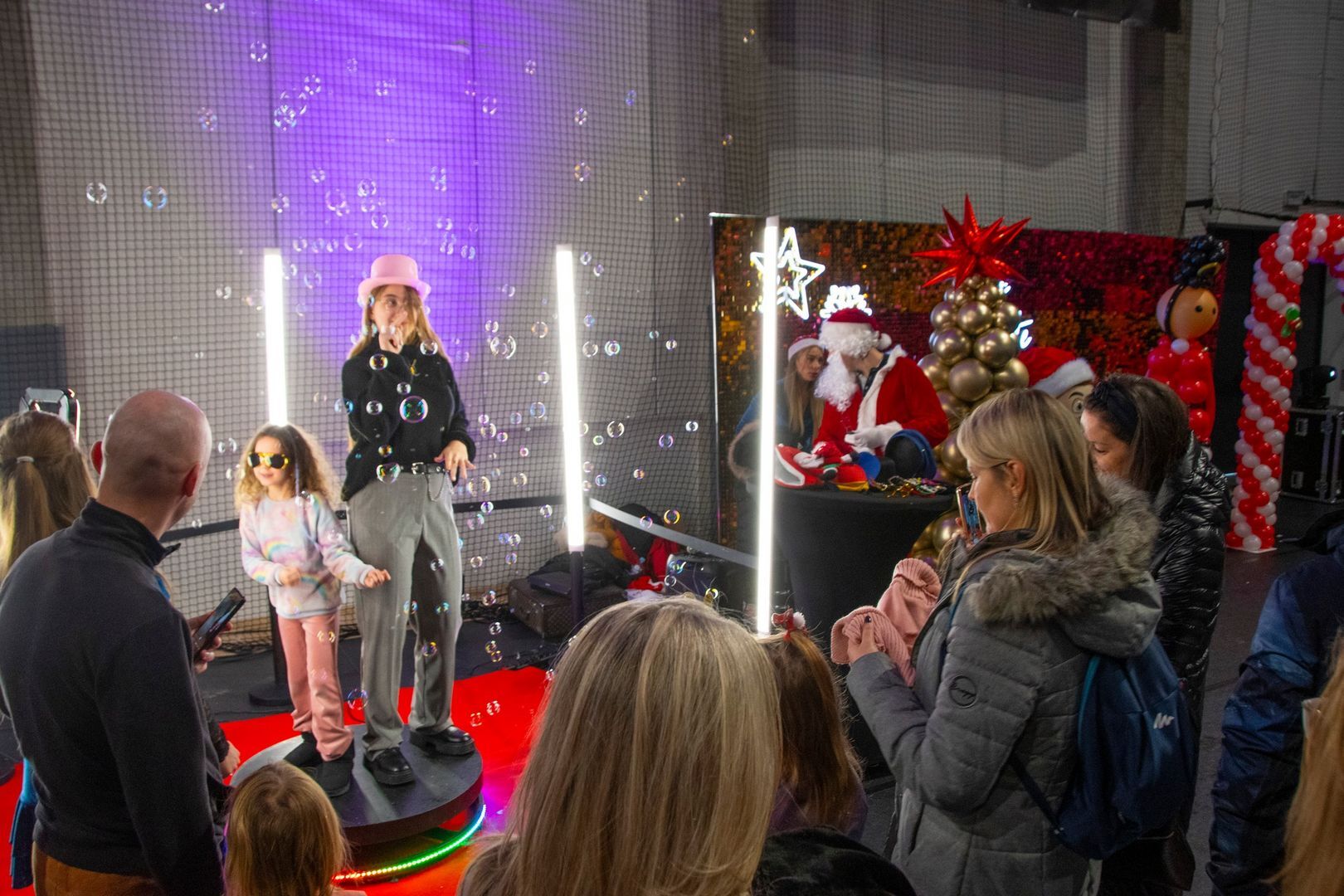 Mikołajkowy Jarmark Świąteczny w «Będzin Arenie». 3 grudnia 2023.