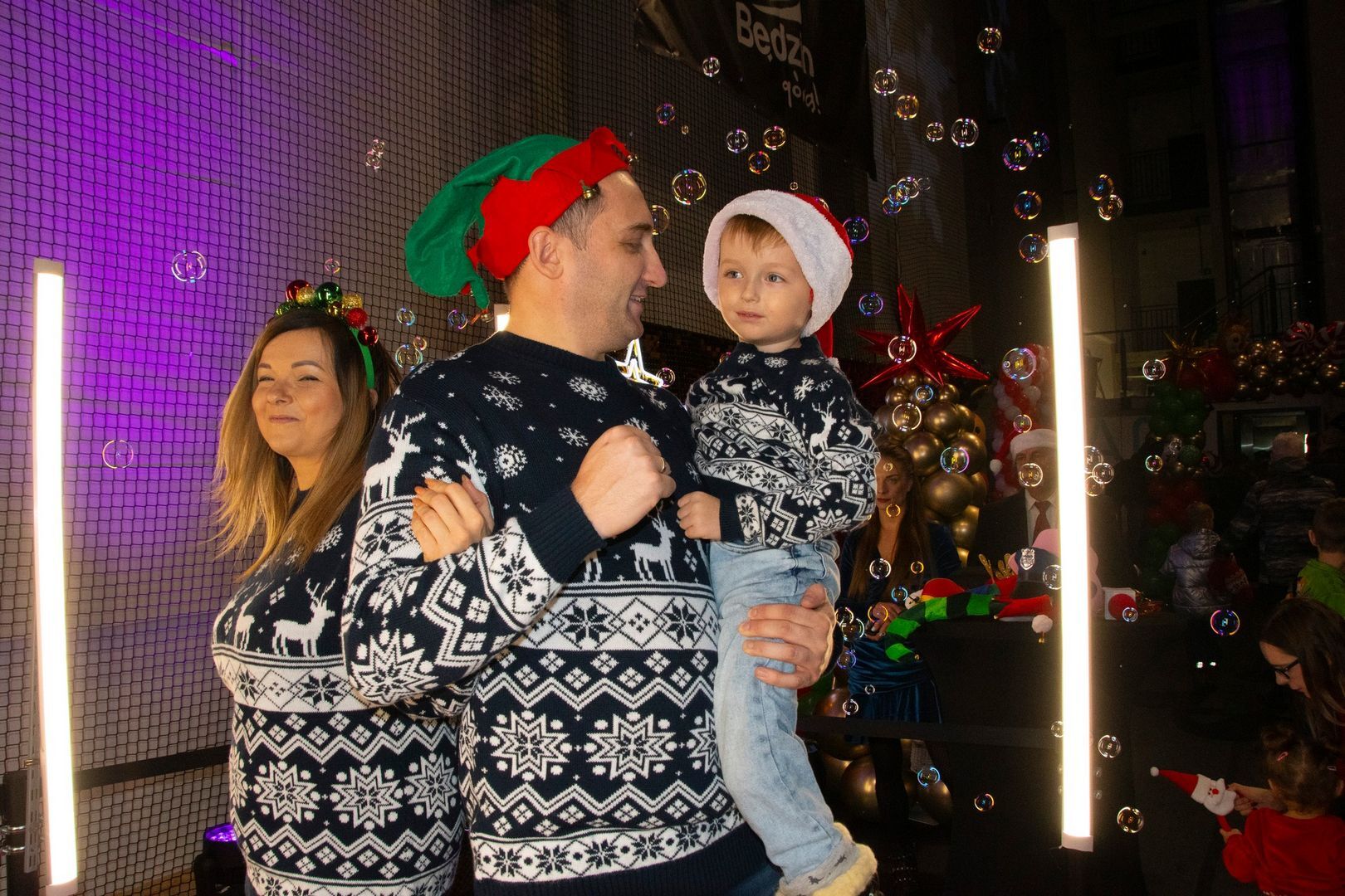 Mikołajkowy Jarmark Świąteczny w «Będzin Arenie». 3 grudnia 2023.