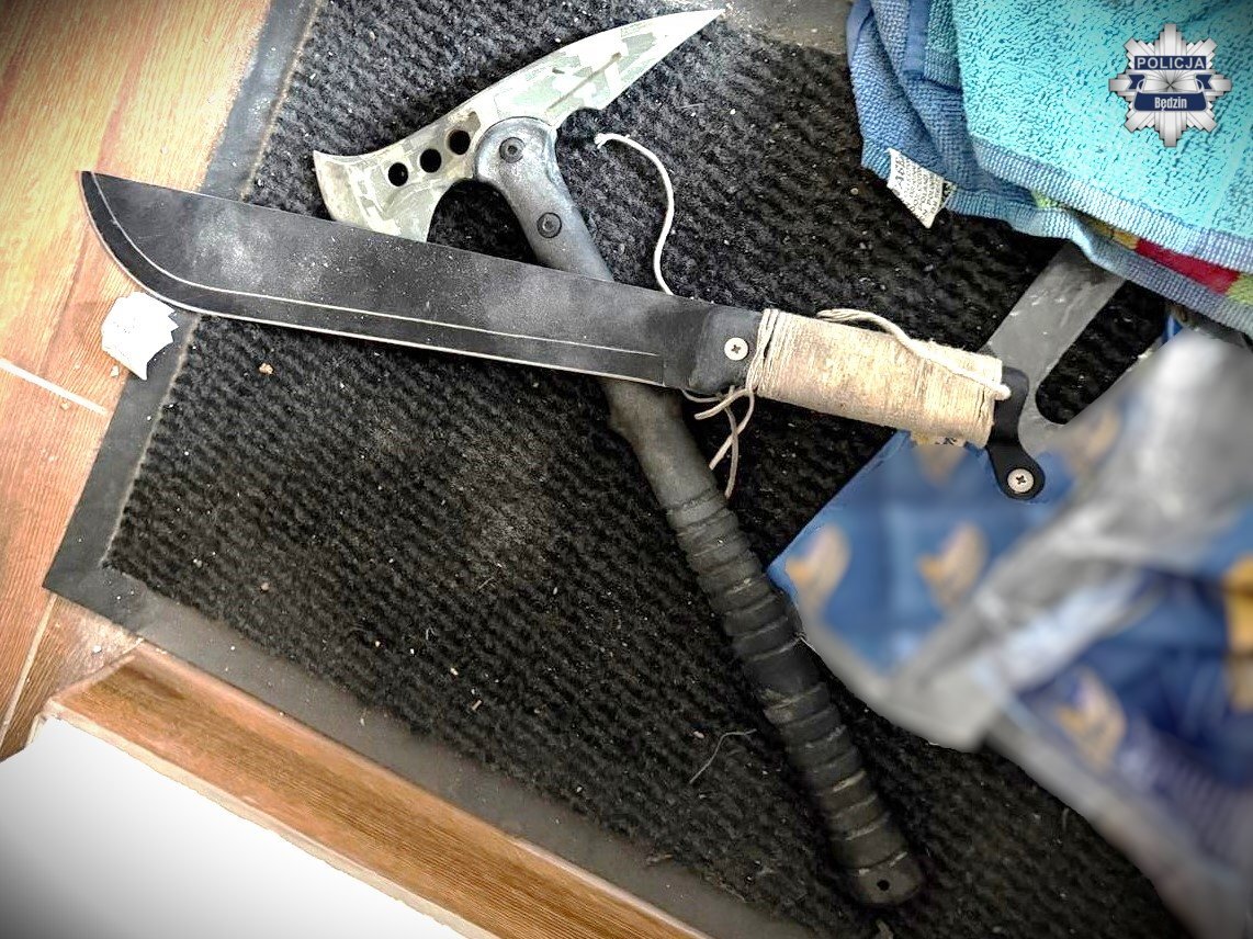 Będzin. Osiedle Syberka. Strzelał do gołębi z wiatrówki, policjantów przywitał maczetą. 29 listopada 2025.