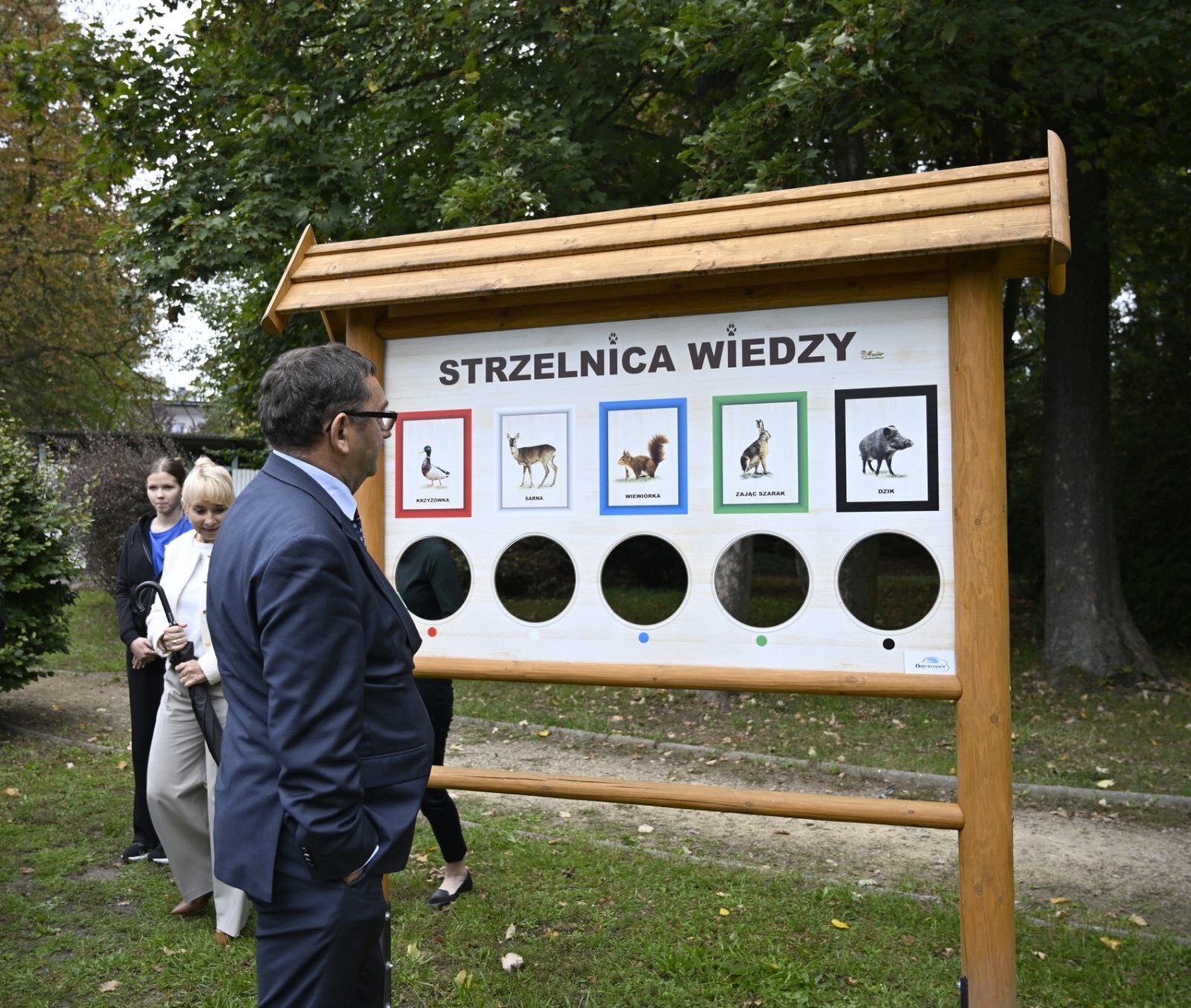 Będzin. Szkoła Podstawowa Nr 9. «Ekopracownia Pod Chmurką – bliżej natury» otwarta. 23 września 2025.