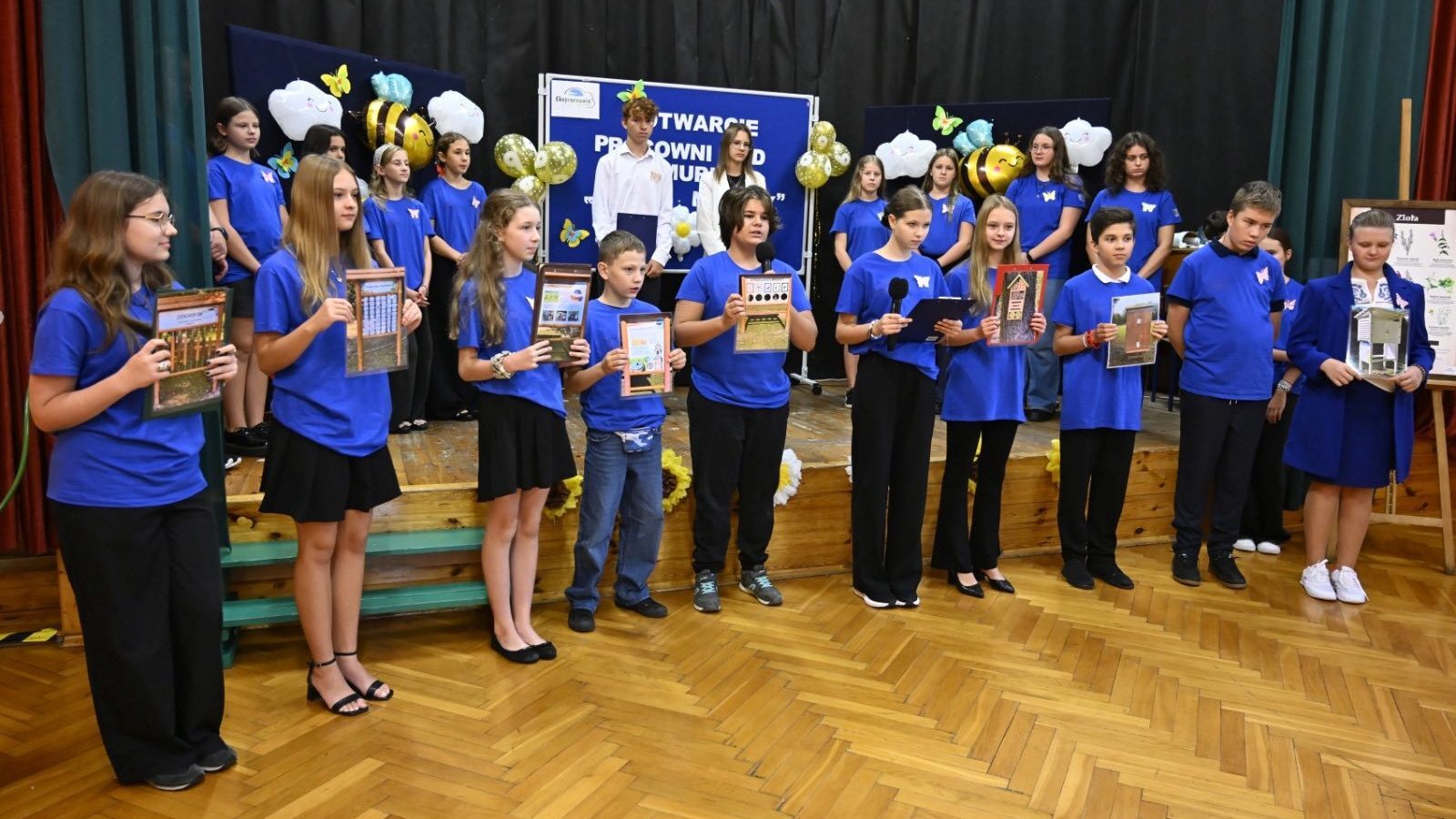 Będzin. «Ekopracownia pod chmurką – bliżej natury» przy Szkole Podstawowej nr 9. To już kolejna taka w mieście. GALERIA