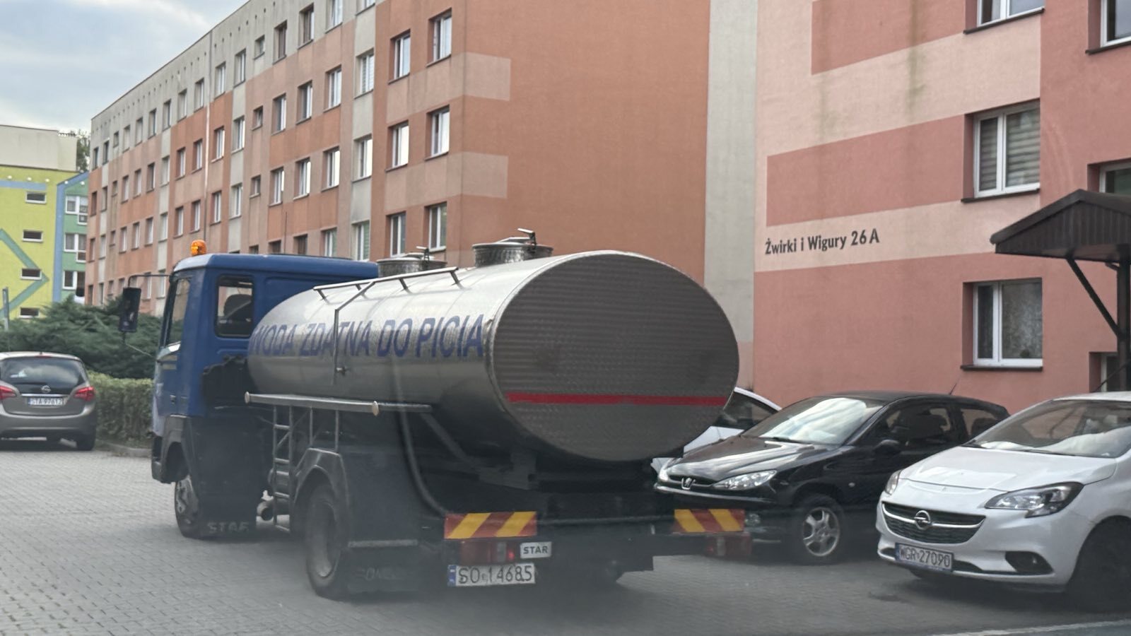 Bakterie E. coli w wodzie z kranów na terenie Będzina i Sosnowca. Podstawiono beczkowozy