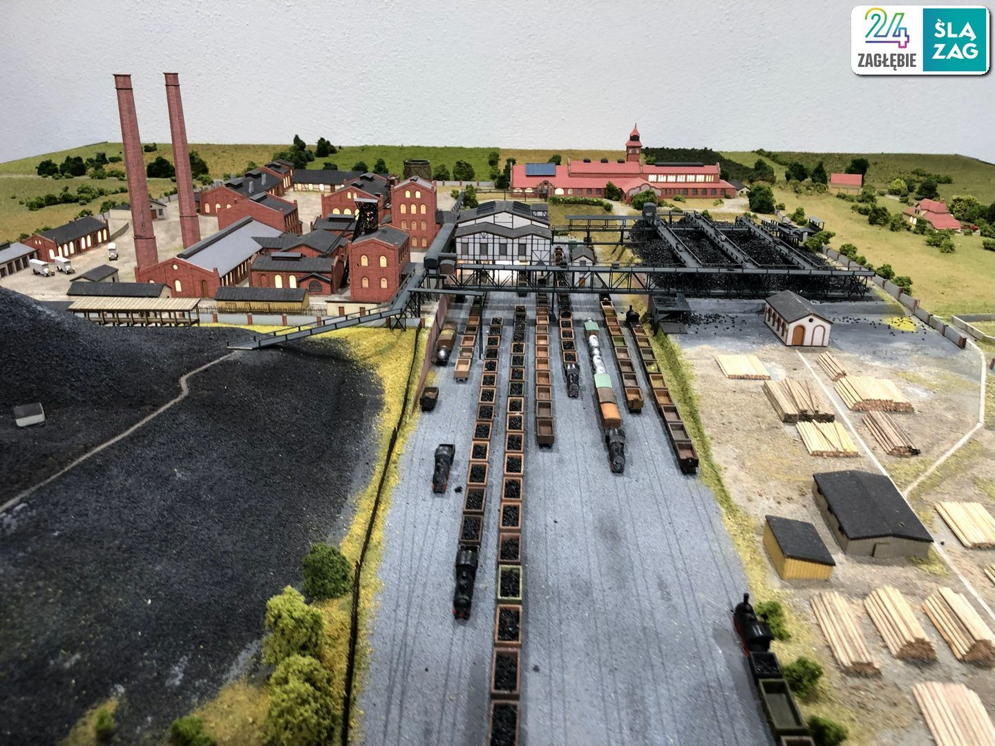 «Muzeum Saturn» w Czeladzi. Muzeum Zagłębiowskiego Górnictwa Węglowego w dawnej cechowni. Prezentacja prasowa przed otwarciem. 2 grudnia 2025.