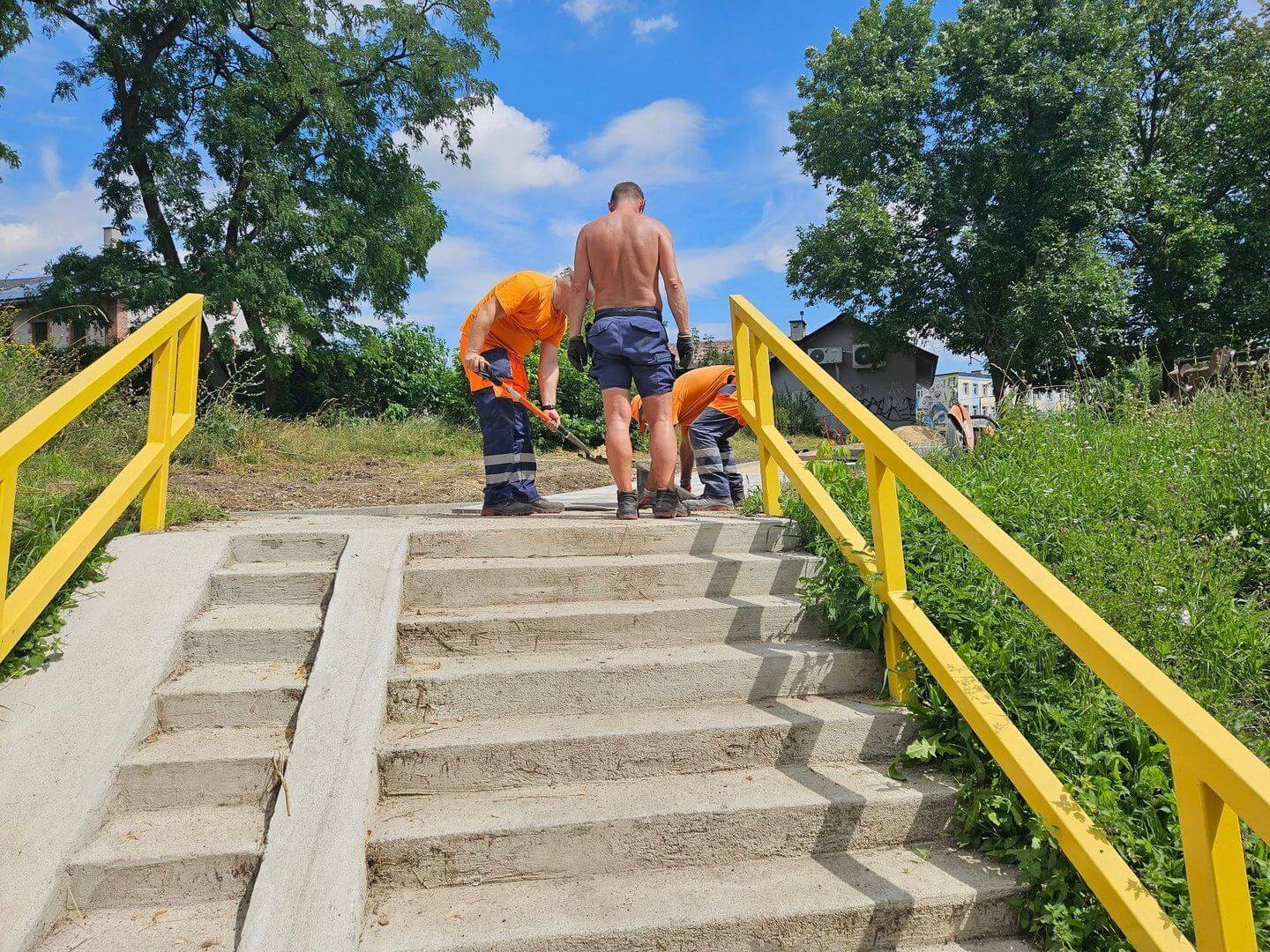 Czeladź-Piaski. Betony – chodnik pomiędzy ulicami Betonową a Nowopogońską w trakcie budowy. Sierpień 2025.