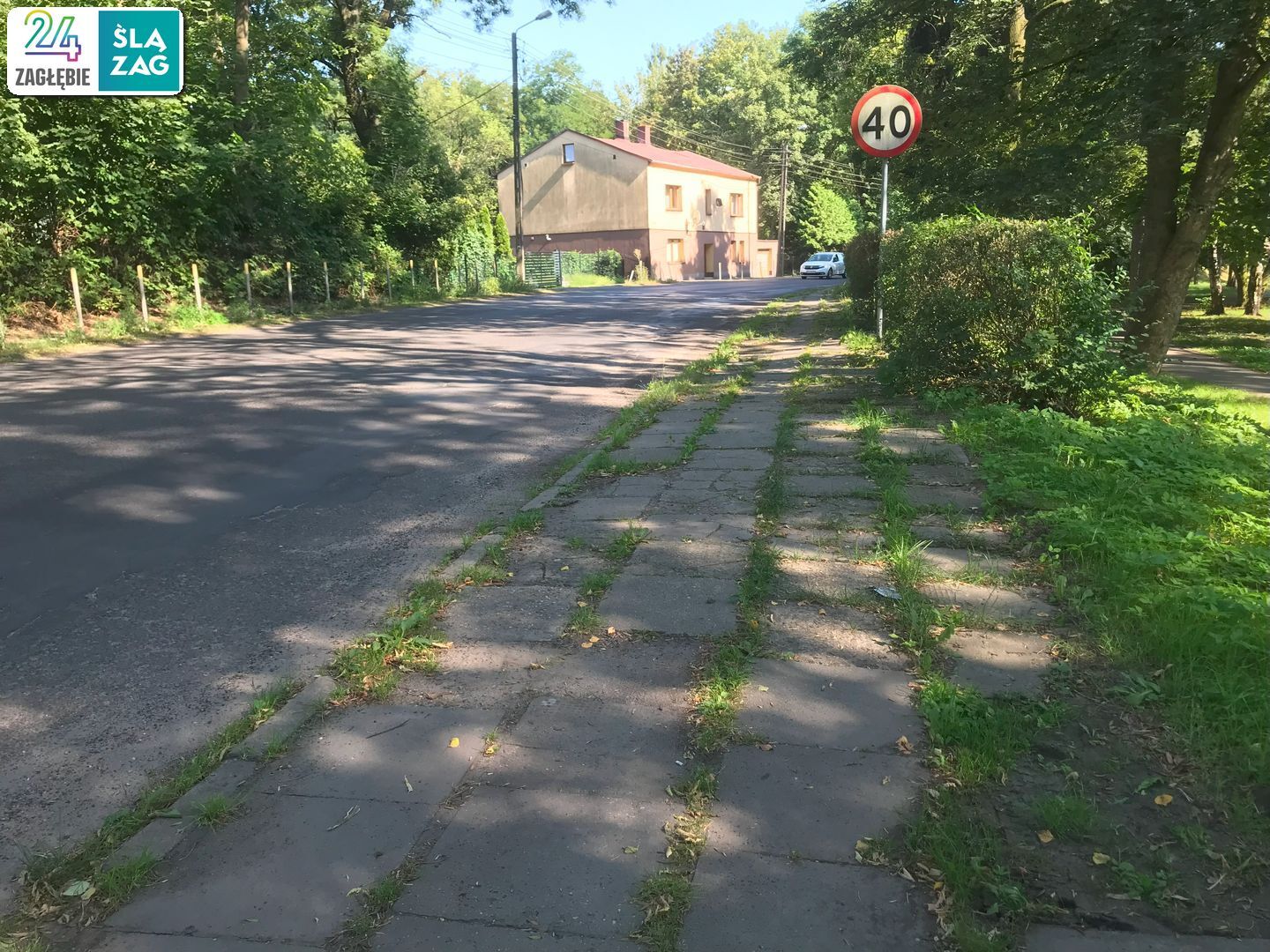 Czeladź. Ulica Katowicka. Stan drogi z chodnikiem. 13 sierpnia 2025.