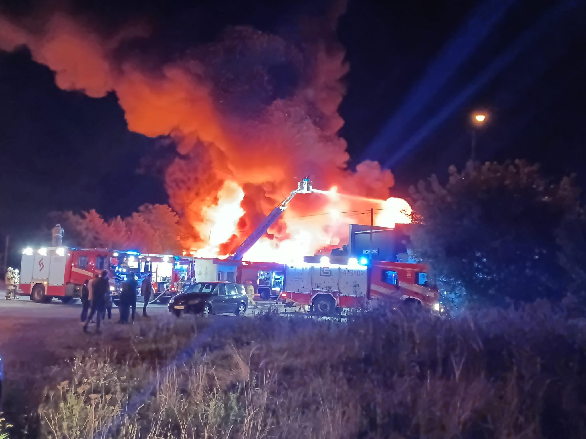 Czeladź. Ulica Rzemieślnicza – pożar hali produkcyjnej. 16 września 2025.