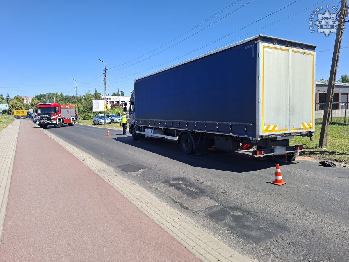 Czeladź. Śmiertelny wypadek przy ulicy Wiejskiej. Nie żyje 18-letni motocyklista. 2 lipca 2025.