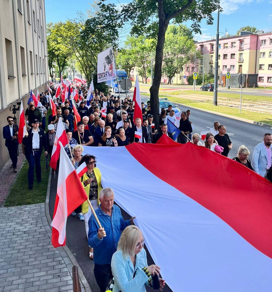 „Marsz obywatelski przeciwko nielegalnej imigracji” w Dąbrowie Górniczej. 31 lipca 2025.