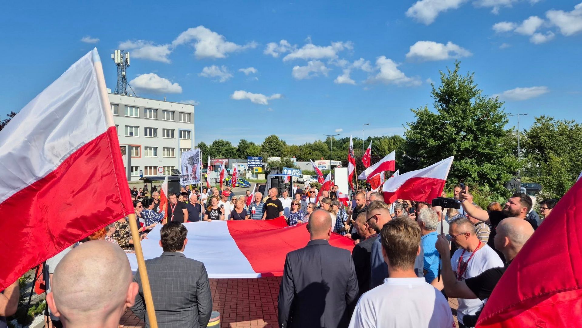 „Marsz obywatelski przeciwko nielegalnej imigracji” w Dąbrowie Górniczej. 31 lipca 2025.