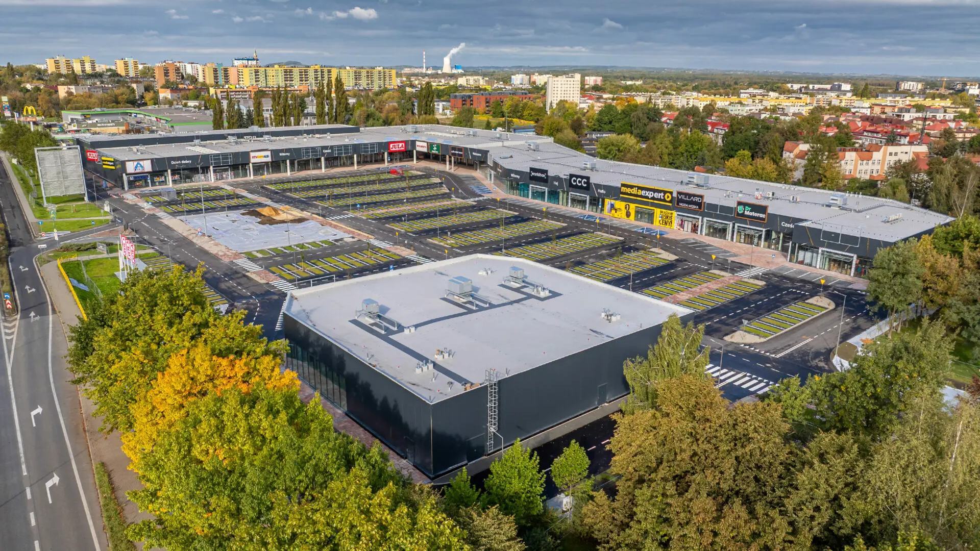 Dąbrowa Górnicza. Park Handlowy «S1 Dąbrovia». Październik 2025.