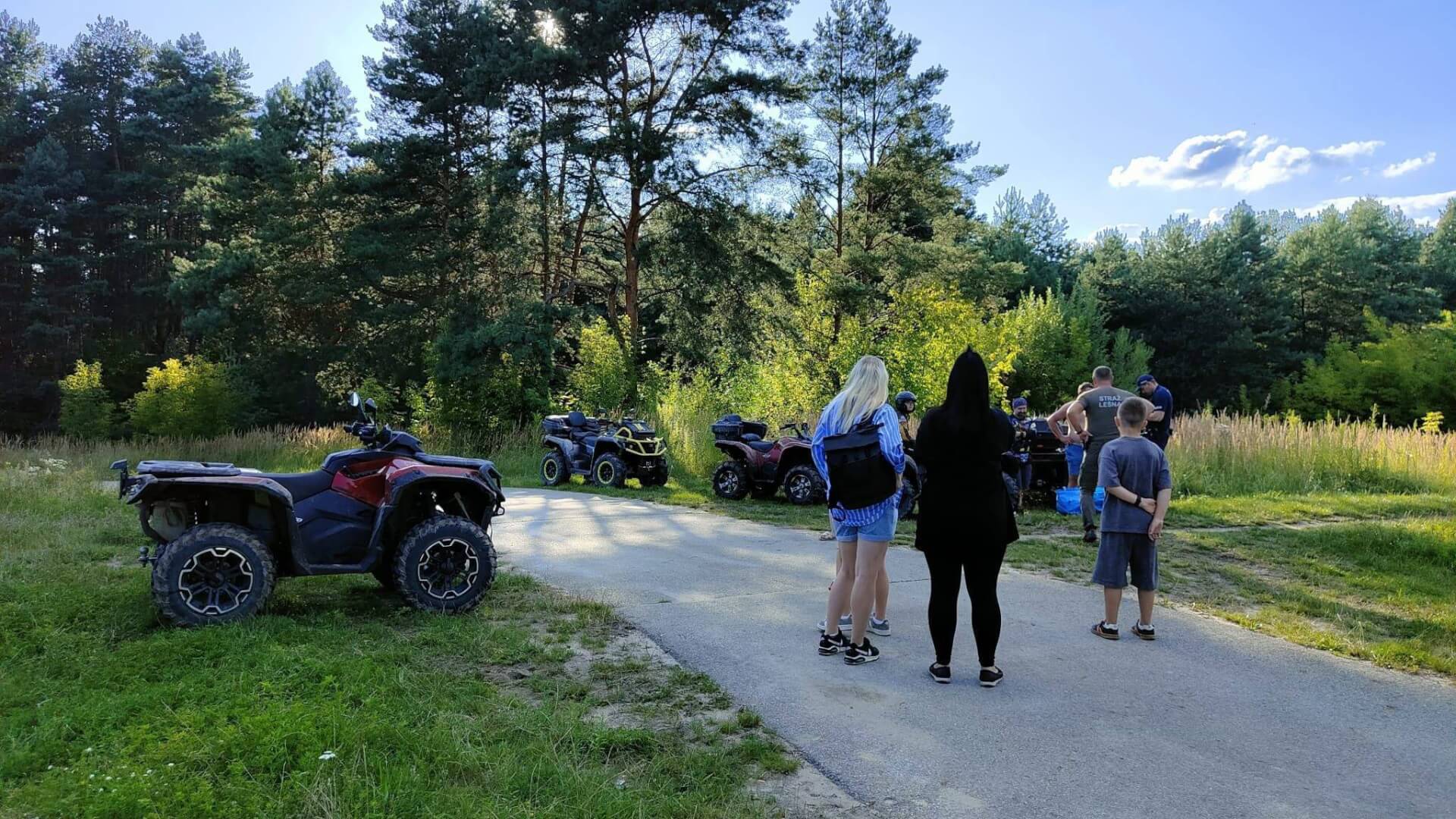 Dąbrowa Górnicza / gmina Siewierz. Akcja przeciwko nielegalnemu ruchowi quadów i motocykli na terenach wokół zbiornika Kuźnica Warężyńska. 9-10 sierpnia 2025.