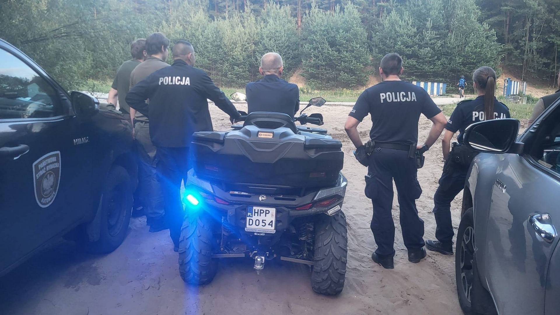 Dąbrowa Górnicza / gmina Siewierz. Akcja przeciwko nielegalnemu ruchowi quadów i motocykli na terenach wokół zbiornika Kuźnica Warężyńska. 9-10 sierpnia 2025.