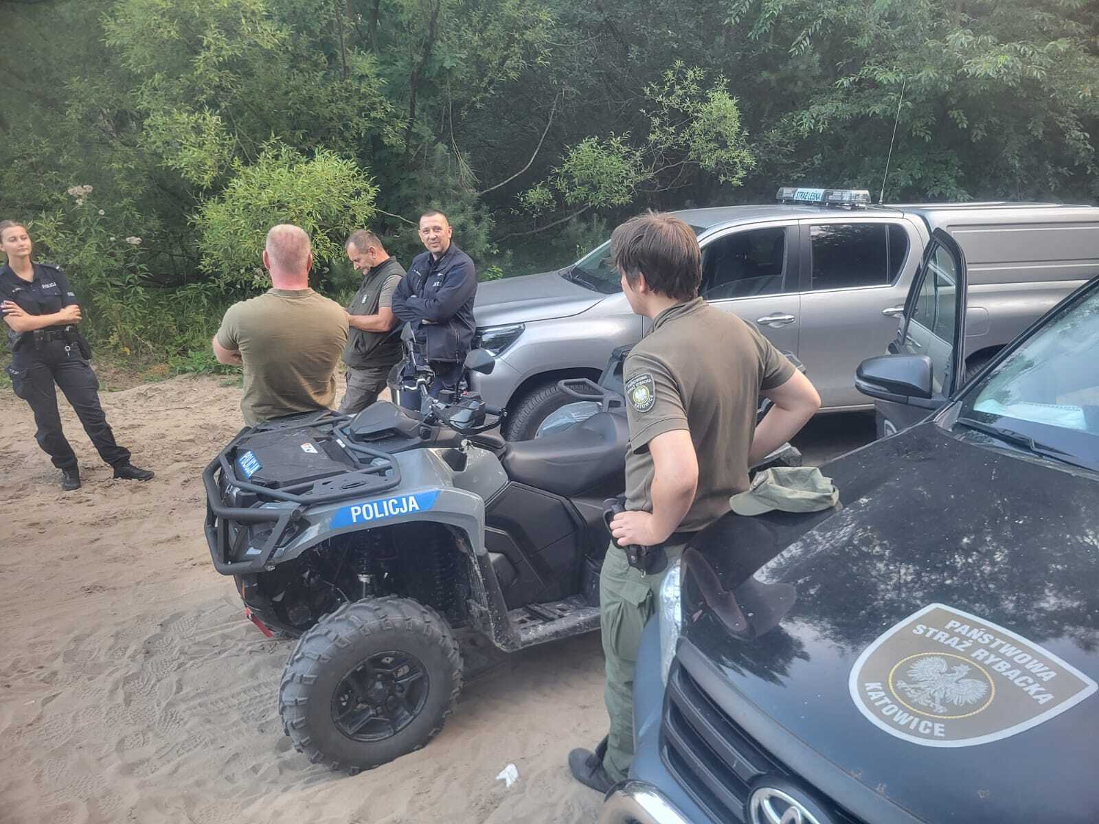 Dąbrowa Górnicza / gmina Siewierz. Akcja przeciwko nielegalnemu ruchowi quadów i motocykli na terenach wokół zbiornika Kuźnica Warężyńska. 9-10 sierpnia 2025.